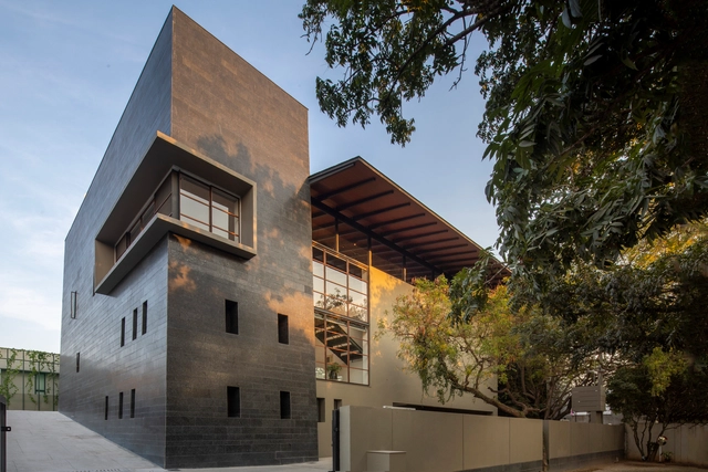 Black Bastion House / Spasm Design - Exterior Photography, Houses, Facade, Stairs