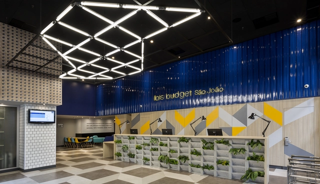 Hotel Ibis Budget São João   / PKB Arquitetura - Hotéis, Fachada, Iluminação