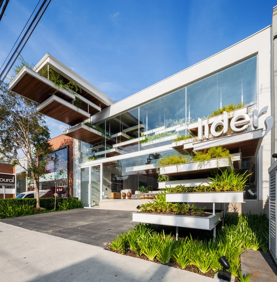 Líder Store  / FGMF - Exterior Photography, Store, Courtyard