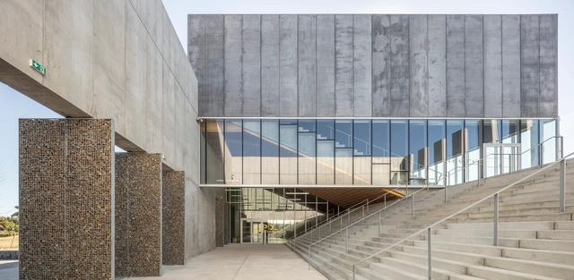 FORT科技园区，二战废墟再利用 / Randja - Farid Azib Architects - 建筑图, 研究中心, 楼梯, 表皮