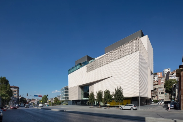 Museo Arter  / Grimshaw - Centro Cultural