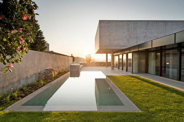 Casa em Nogueiró / AZO. Sequeira Arquitectos Associados - Fotografia de Exterior, Casas, Jardim, Fachada