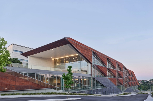 Facultad de Arquitectura y Diseño de la Universidad de Ozyegin / ARK-itecture - Universidad