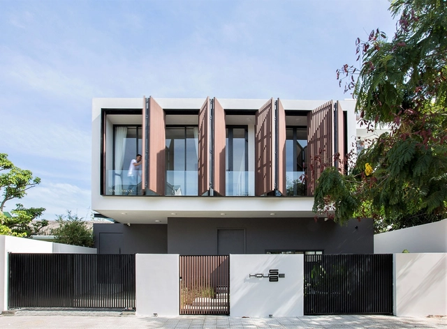 58 House / 85 Design - Exterior Photography, Sustainability, Facade