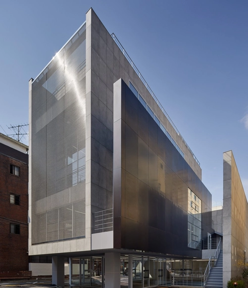 Over the Layers Building / A'DUS [Architectural Designer Cluster] - Exterior Photography, Office Buildings, Facade