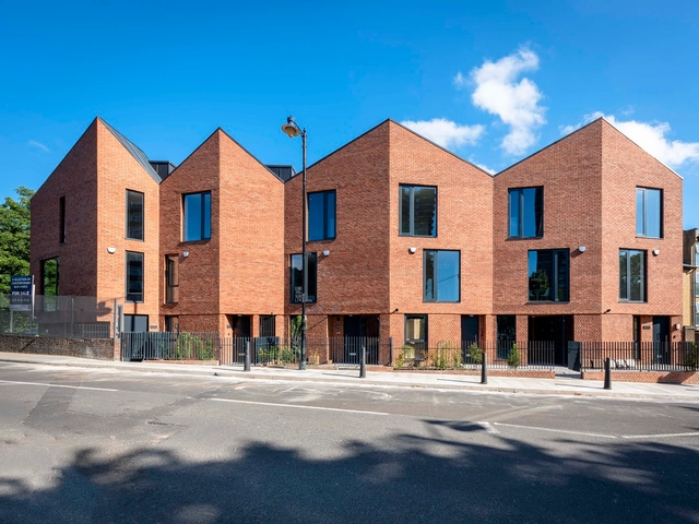 Old Ford Road / pH+ - Apartments