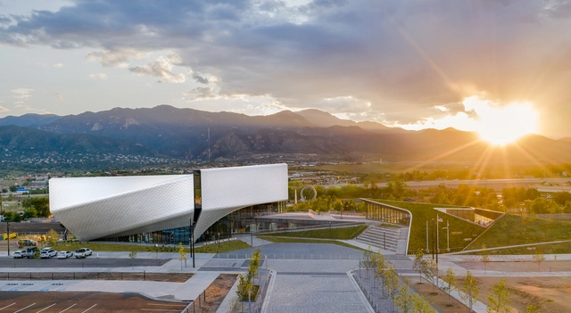 Museu Olímpico e Paralímpico dos Estados Unidos / Diller Scofidio + Renfro - Museu