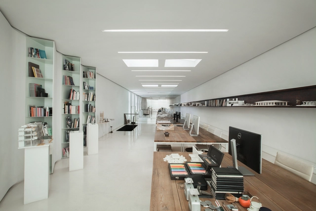 中间建筑办公室改造 / 中间建筑 - 室内图, 办公室内设计, 厨房