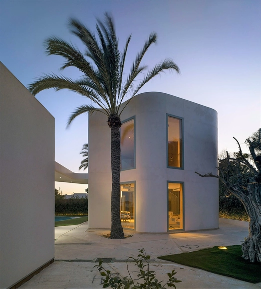 Ampliación habitación a 3 metros / WOHA by Antonio Maciá - Fotografía exterior, Ampliación, Fachada, Arco