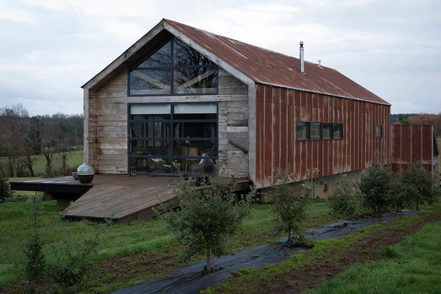 Casa La Trufera / Rodrigo Aguilar - Fotografía exterior, Reconversión