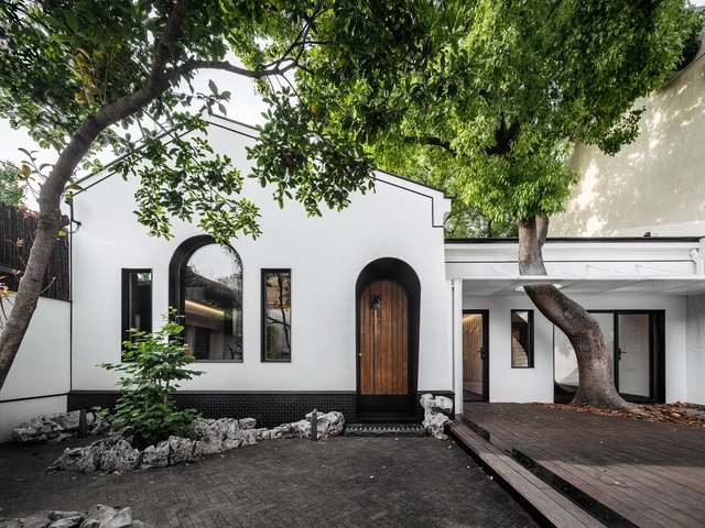 Casa Escondida / Wutopia Lab - Casas
