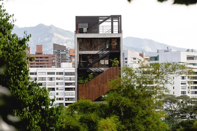 Escaleras en Colombia: 18 obras donde las circulaciones verticales son primordiales - Imagen Principal
