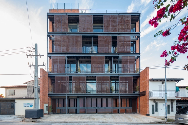 Edifício Casa Factory / Meraki Arquitectura + Diseño - Edifícios De Escritórios