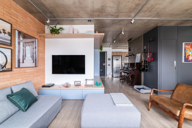 Apartamento J+Y / Liv'n Arquitetura - Fotografia de Interiores, Interiores De Apartamentos, Porta, Mesa
