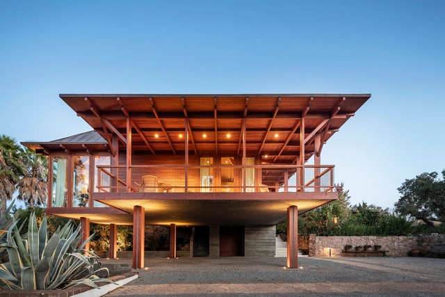 Expansão da Casa Barrocas / Carlos Castanheira - Fotografia de Exterior, Ampliação, Terraço, Fachada, Viga