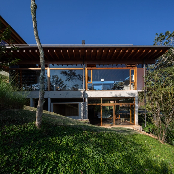 Vivienda en Santo Antônio do Pinhal / Gui Paoliello Arquiteto - Fotografía exterior, Casas
