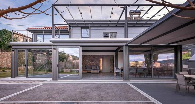 Extensión residencial Vresthena / Spyros Tzinieris Architects - Fotografía exterior, Ampliación, Fachada