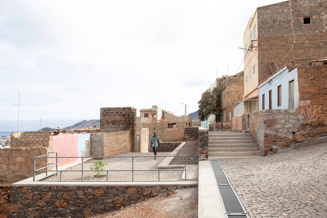 Alto de Bomba 城镇复兴 / OUTROS BAIRROS - 建筑图, 温泉, 表皮