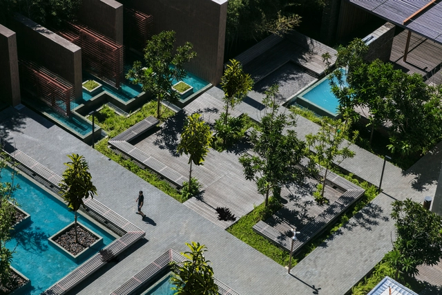 Gardens and Squares: 10 Examples of Small-Scale Landscaping in Brazil - Featured Image