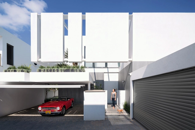 The Urban House in Herzliya / Shachar - Rozenfeld Architects - Exterior Photography, House Interiors, Facade