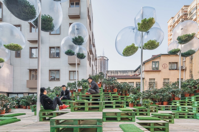 Vivir en comunidad: 13 proyectos que promueven el uso compartido de espacios - Imagen Principal