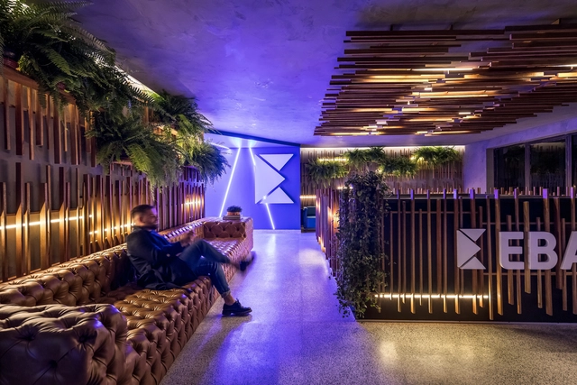 EBANX Lobby / Giuliano Marchiorato Arquitetos - Fotografia de Exterior, Interiores De Hotéis, Escada, Fachada, Iluminação