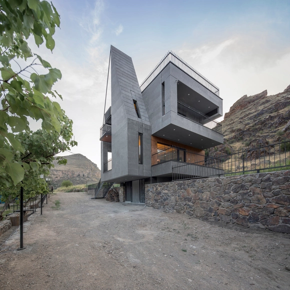 Gray Villa / White Cube Atelier - Exterior Photography, House Interiors, Facade