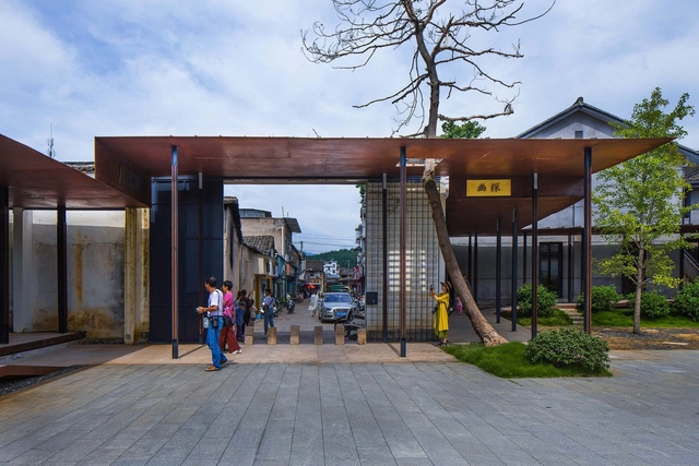 Neighborhood·Songyang Three-Temple Cultural Communication Center / Jiakun Architects - Exterior Photography, Renovation, Facade