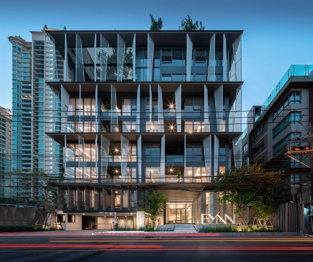 FYNN 31 / makeAscene - Exterior Photography, Commercial Architecture, Facade, Balcony