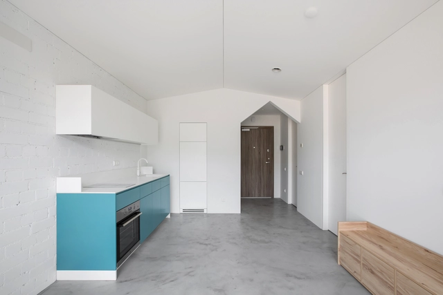 Apartmento Mr. Sloping / YCL Studio - Fotografía interior, Interiores De Apartamentos, Cocina, Puerta