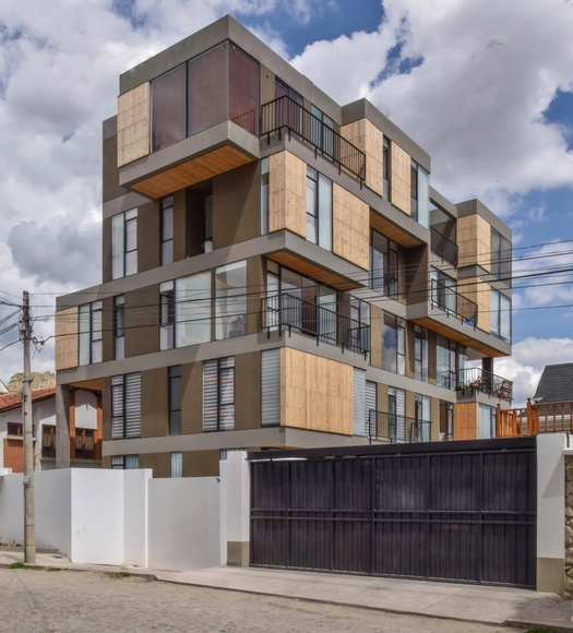 Edificio Isabel / Christian Dávila Arquitectos - Fotografía exterior, Residencial, Fachada, Puerta, Balcón