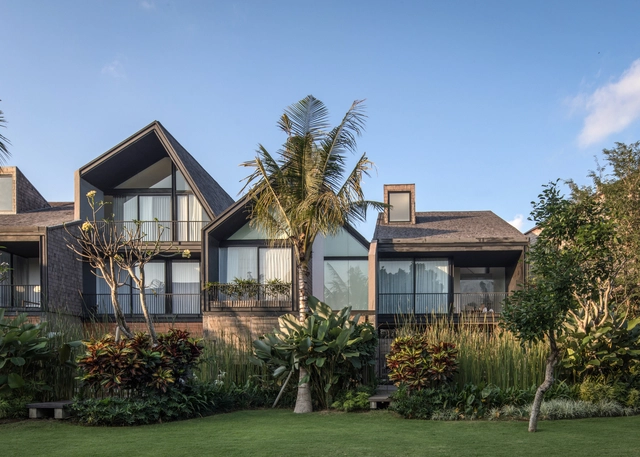 Taman Tamora / Caceres + Tous - Exterior Photography, Houses, Garden, Facade