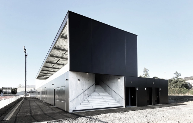 Thouars 体育馆与更衣室 / Thibaudeau Architecte + Tocrault & Dupuy Architectes - 建筑图, 体育场馆, 表皮