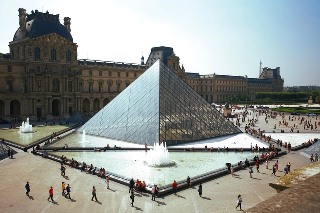 10 Intervenções contemporâneas em museus históricos  - Imagem de Destaque