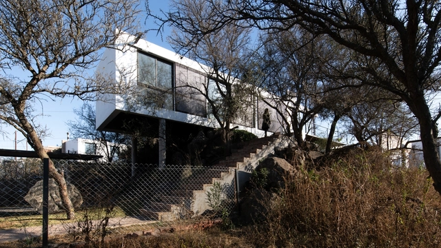 Casa 1/3 / Momento - Fotografía exterior, Casas, Cierros, Fachada