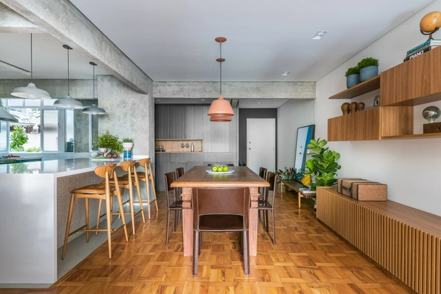 Apartamento Perdizes / Pietro Terlizzi Arquitetura - Fotografia de Interiores, Interiores De Apartamentos, Cozinha, Viga, Mesa, Bancada, Cadeira, Iluminação