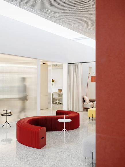 Policarbonato en interiores: 8 ejemplos de arquitectura translúcida puertas adentro - Imagen Principal