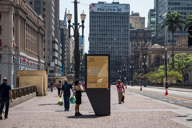 São Paulo recebe totens urbanos de conscientização, higienização e memorial às vítimas da Covid-19 - Imagem de Destaque