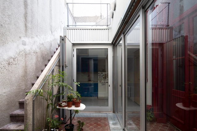 Casa Bamba / CCPM - Fotografía exterior, Interiores De Casas, Patio interior, Fachada, Puerta, Escaleras, Barandas, Sillas
