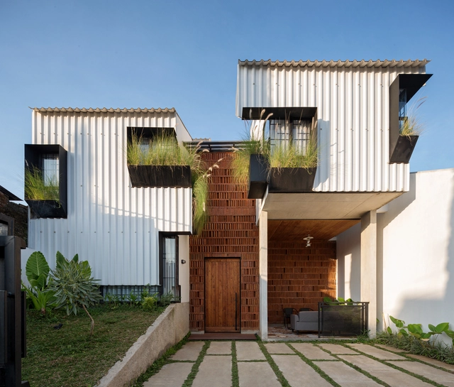 Kampoong In House / Ismail Solehudin Architecture - Exterior Photography, Houses, Facade