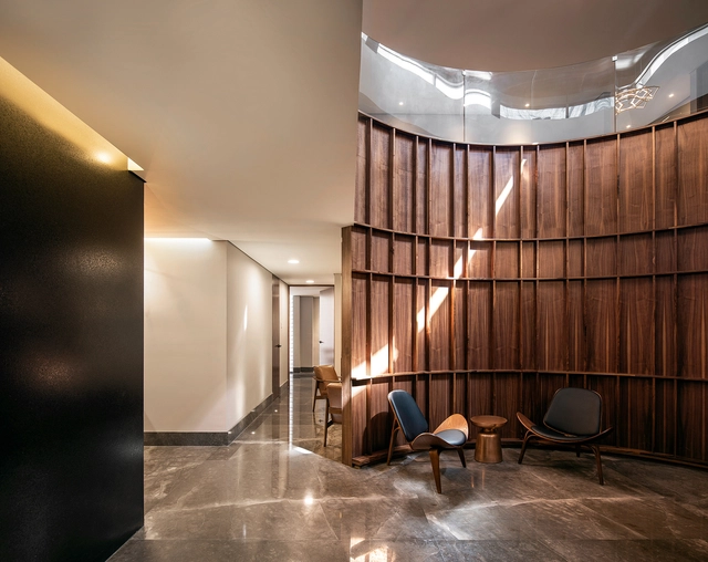 Centro médico Roca / OAX Arquitectos - Fotografía interior, Edificios De Salud, Dormitorio, Sillas
