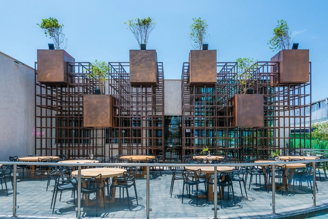 Casuale Pizzaria  / Roby Macedo arquitetura e design - Fotografia de Exterior, Interiores De Restaurantes E Bares, Fachada, Mesa