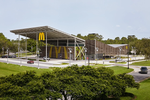Flagship do McDonald’s no Walt Disney World Resort / Ross Barney Architects - Fotografia de Exterior, Lanchonetes