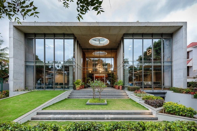 INVESTRIBE Office Building / Living Edge Architects and Designers (LEAD) - Exterior Photography, Offices Interiors, Facade
