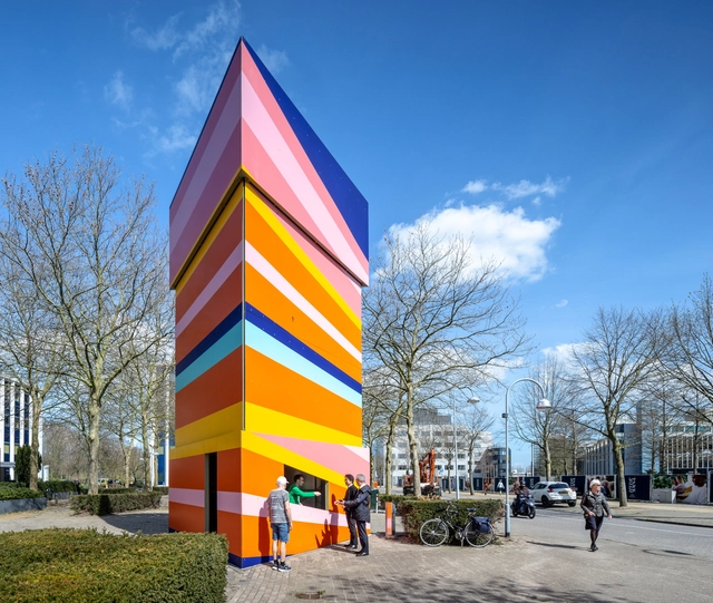 多彩三角塔装置Kometenplein / bureau SLA - 建筑图, 展馆, 表皮