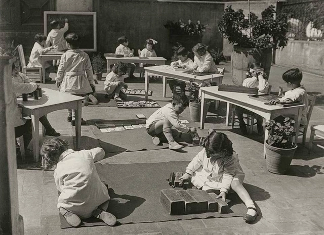 La escala de los niños y niñas: Breve historia del mobiliario infantil - Imagen Principal