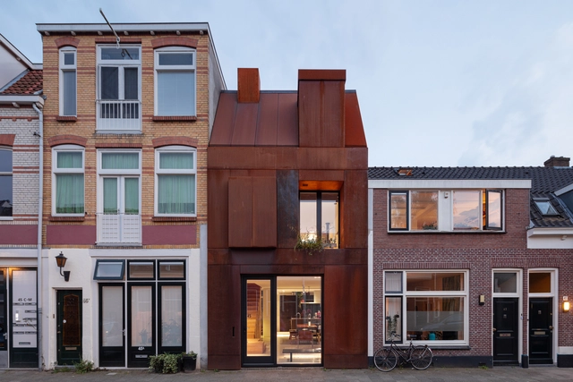 Casa de acero hecha por artesanos / Zecc Architecten - Fotografía exterior, Renovación, Fachada