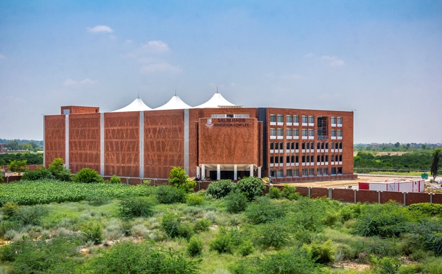 Salim Habib教育综合体 / Ali Arshad Associates - 建筑图, 大学, 表皮