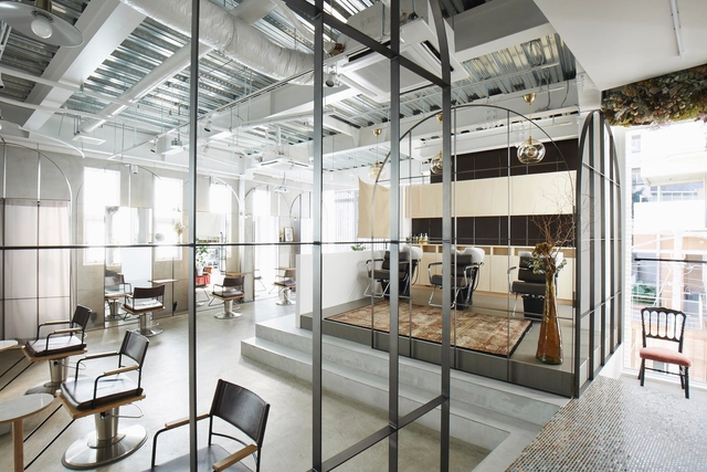 Beauty Salon in Harajuku / nanometer architecture - Interior Photography, Wellness Interiors, Facade, Chair