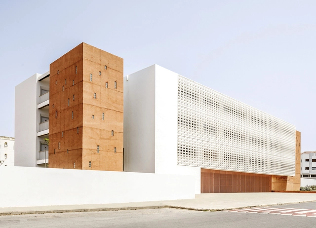Frontistério de Concreto / Tarik Zoubdi Architecte + Moubir Benchekroun Architect - Fotografia de Exterior, Ampliação, Fachada